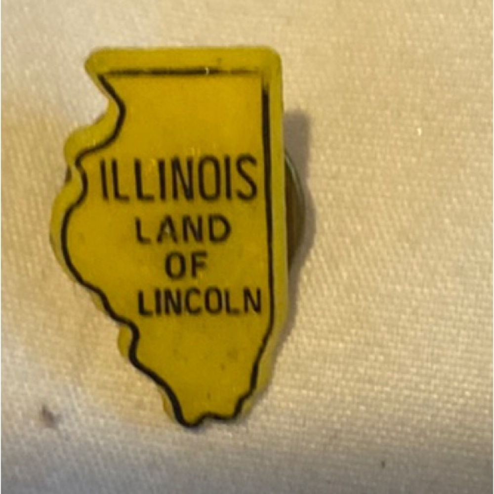 Illinois State Yellow Pin